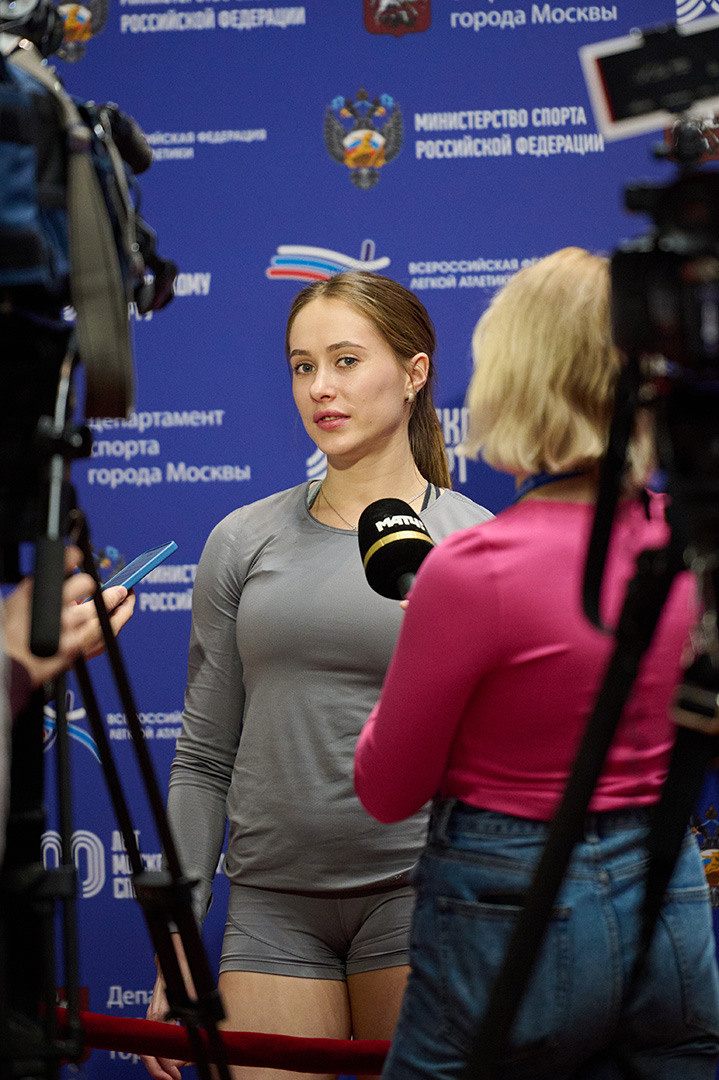 спортивный фотограф Андрей Богатов Сызрань, соревнования по лёгкой атлетике — Русская Зима, интервью чемпионки