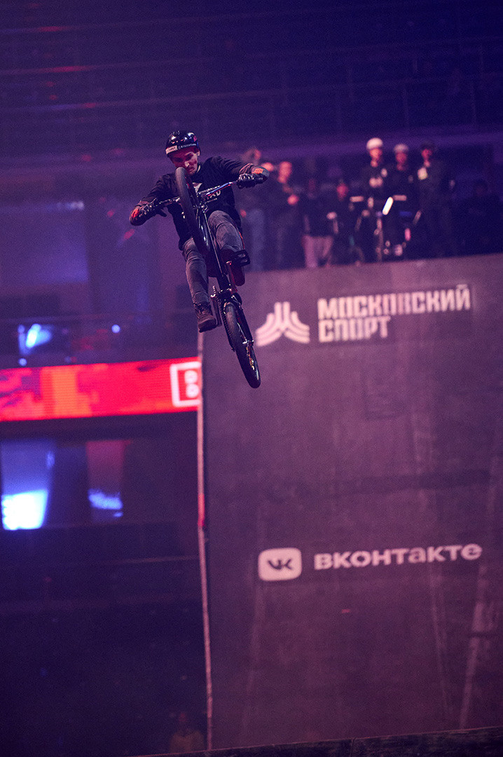 шоу каскадеров