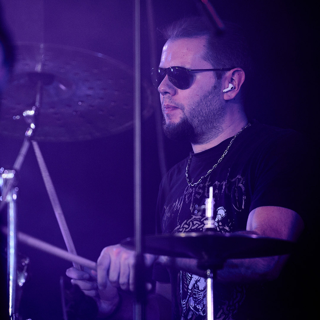  музыканты на сцене фолк метал фестиваль средневековой музыки