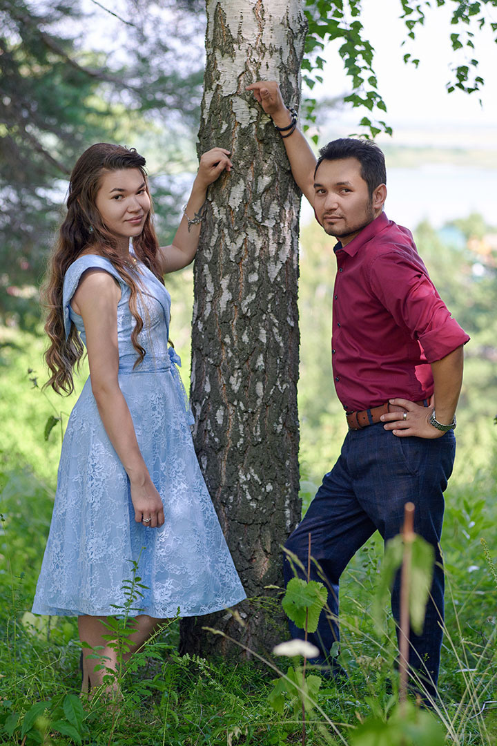 фотосессия с детьми, парень с девушкой на природе