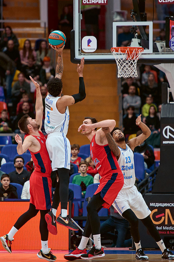 Баскетбольный матч ЦСКА-Зенит, спорт фото, Зенит атакует