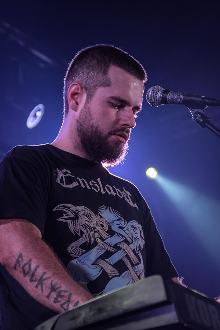 фолк метал, живое выступление на сцене