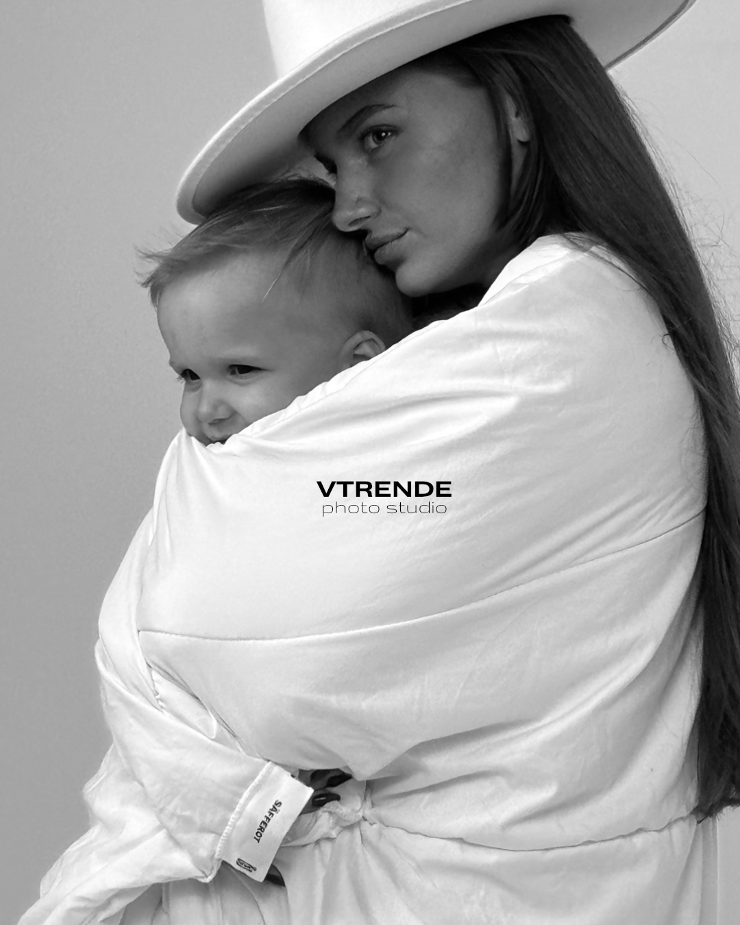 ЧБ. Студия автопортрета VTRENDE