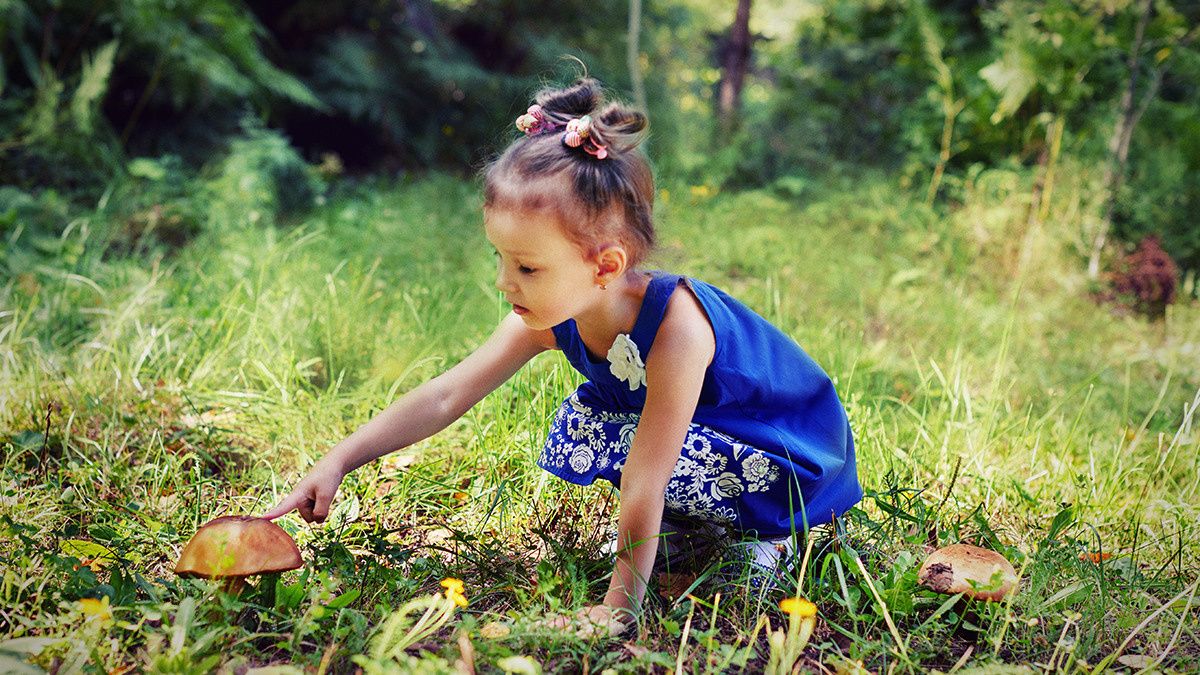 Летняя фотосессия на природе, в лесу, на улице. Семейная с детьми