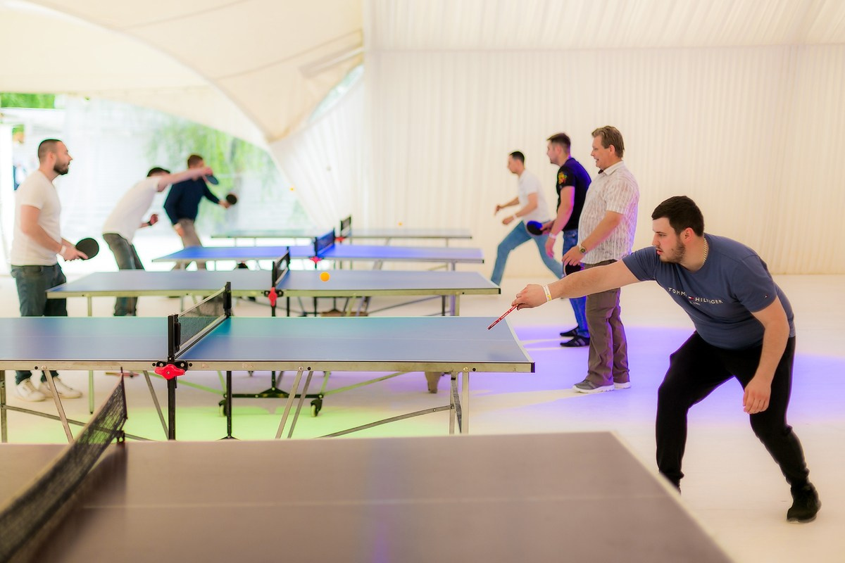 Фотосъемка корпоратива Major на берегу строгинской поймы. Репортажный фотограф Борис Геер