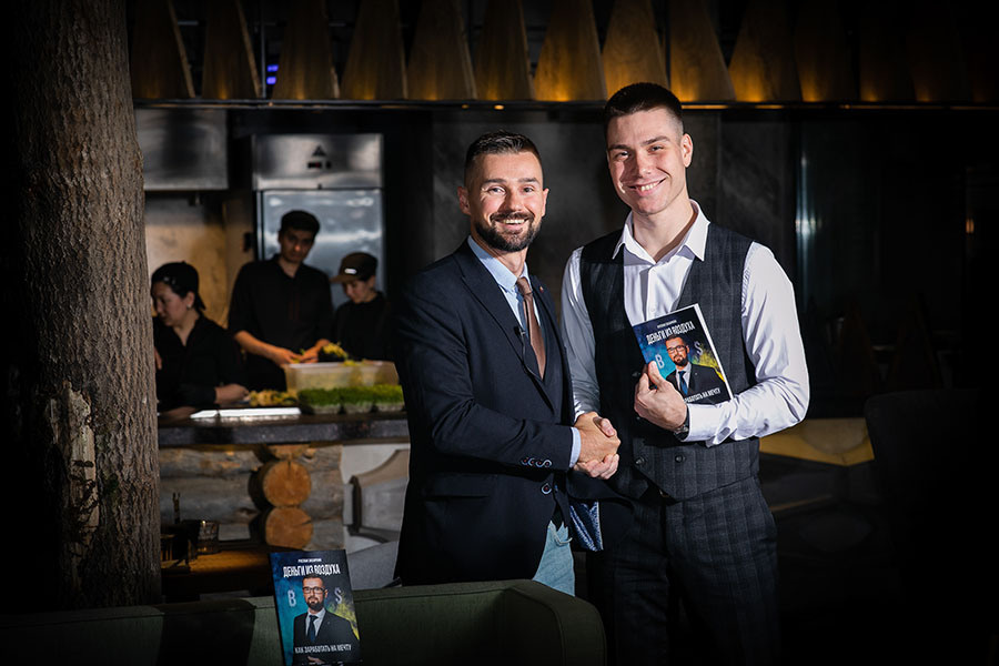 Ивент «Презентация книги» Руслана Захаркина. Фотограф Сергей Осколков (Москва)