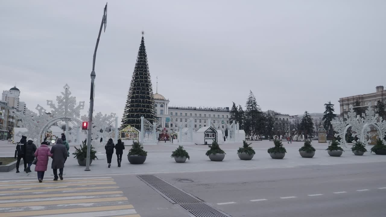 С НОВЫМ ГОДОМ!