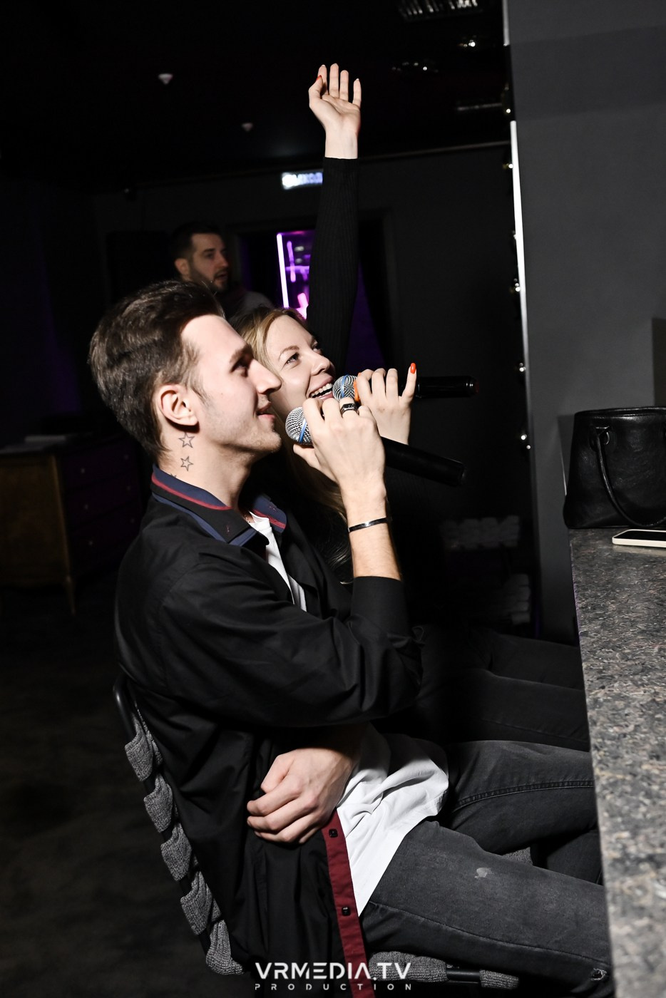 DISCO 00’S в караоке-баре «Volna»