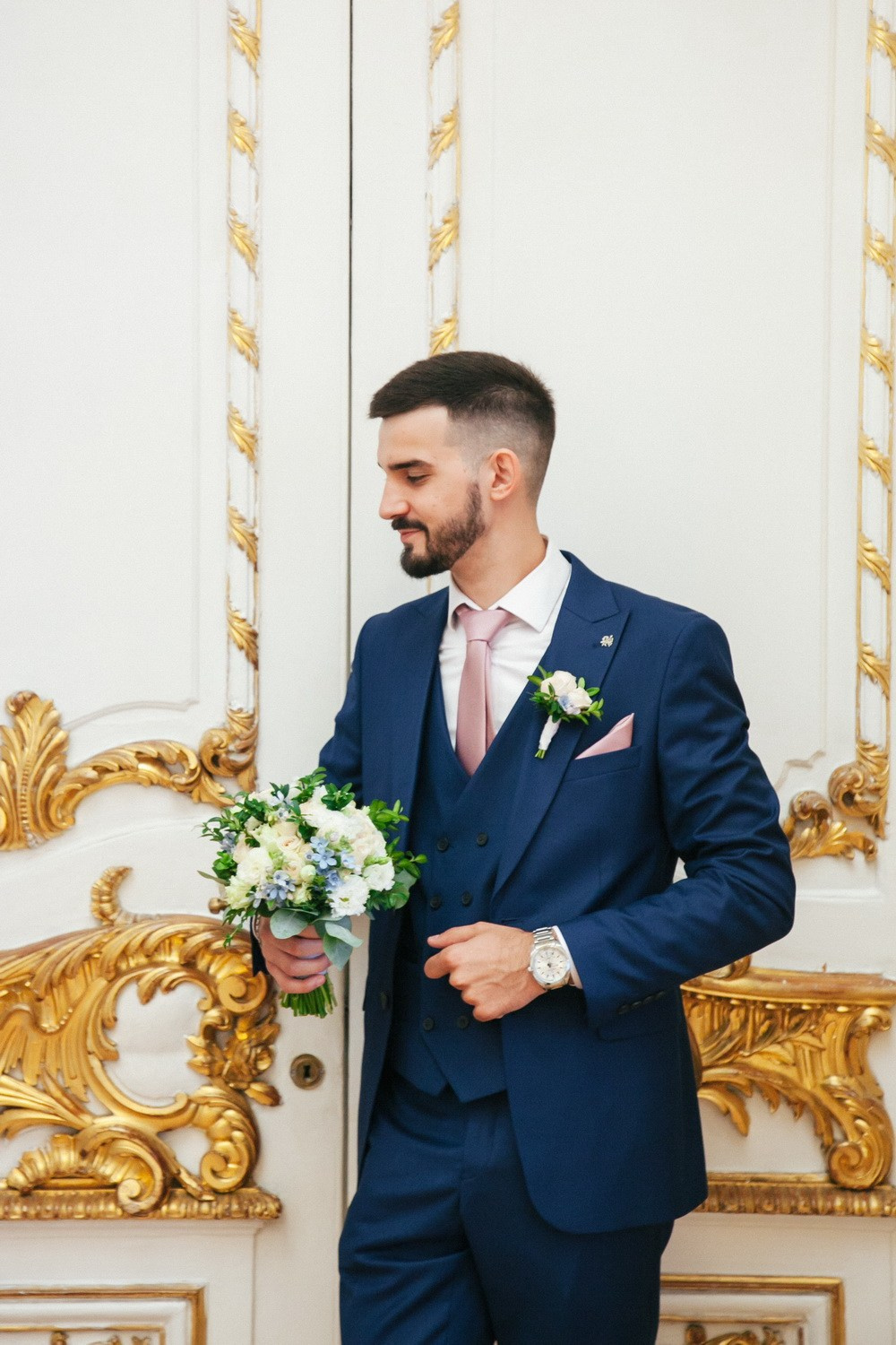 Свадебная фотопрогулка по СПб. Фотограф крещение венчание в Петербурге! Помогает подобрать храм и посоветовал душевного батюшку в СПб