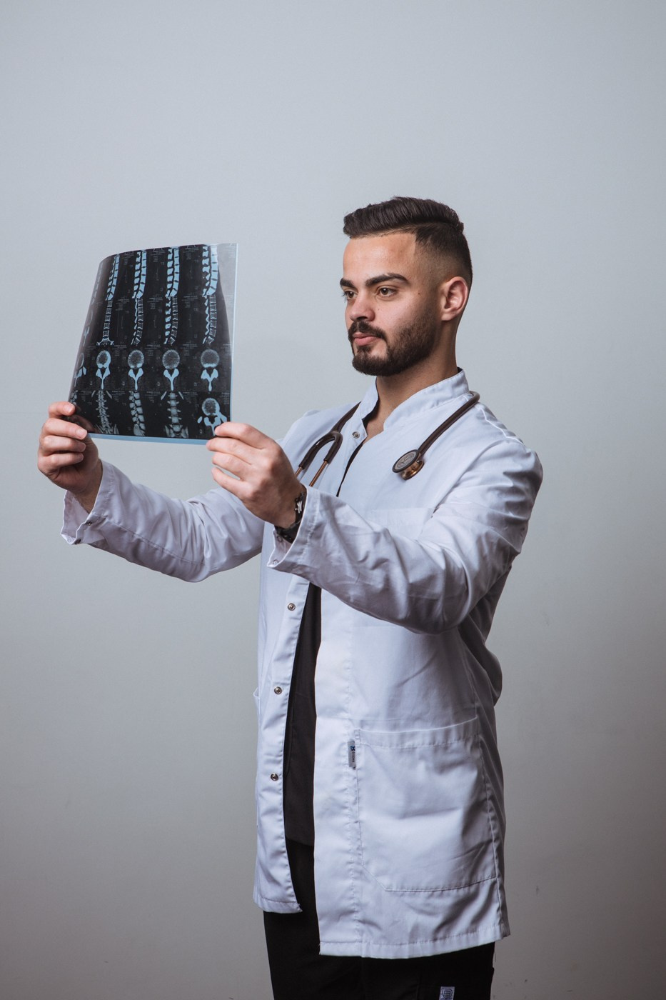 Съемка для выпускников медицинского университета. Фотографы в городе Волгограде — Людмила Агеева и Алексей Околелов