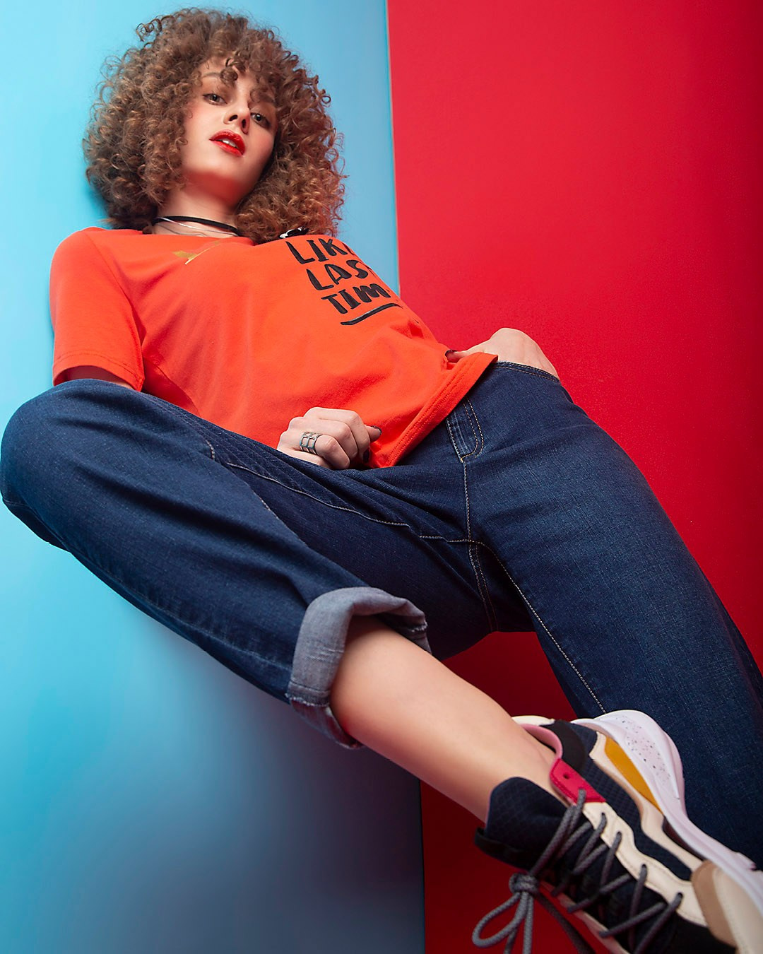 Имиджевая фэшн съемка одежды: кампейн, лукбук, эдиториал, Новосибирск. Съемка фото и видео для маркетплейсов Вайлдберриз, Озон в Новосибирске