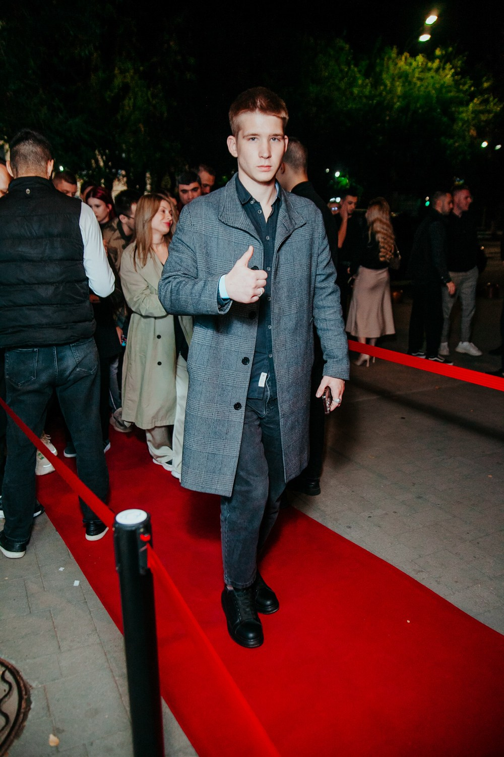 Презентация «Iphone 15». Свадебный и детский фотограф в Волгограде Слава Белов