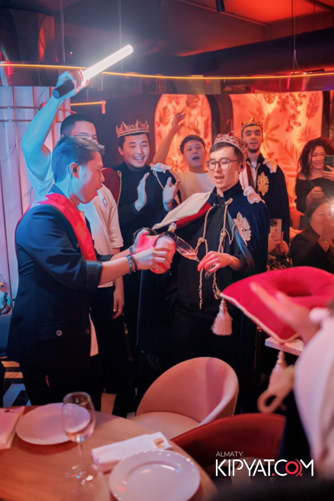 QUEEN. КИПЯТКОМ АЛМАТЫ!