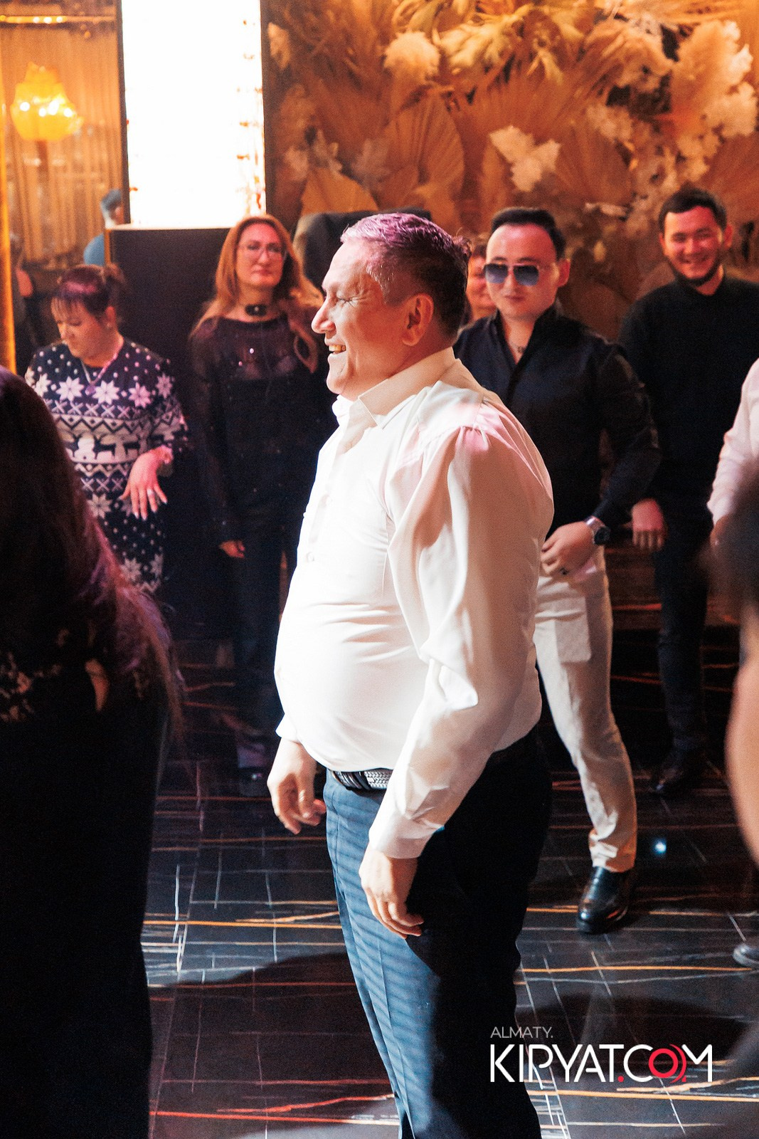 БАР ПАНАЕХАЛИ НА ДОСТЫК. КИПЯТКОМ АЛМАТЫ!