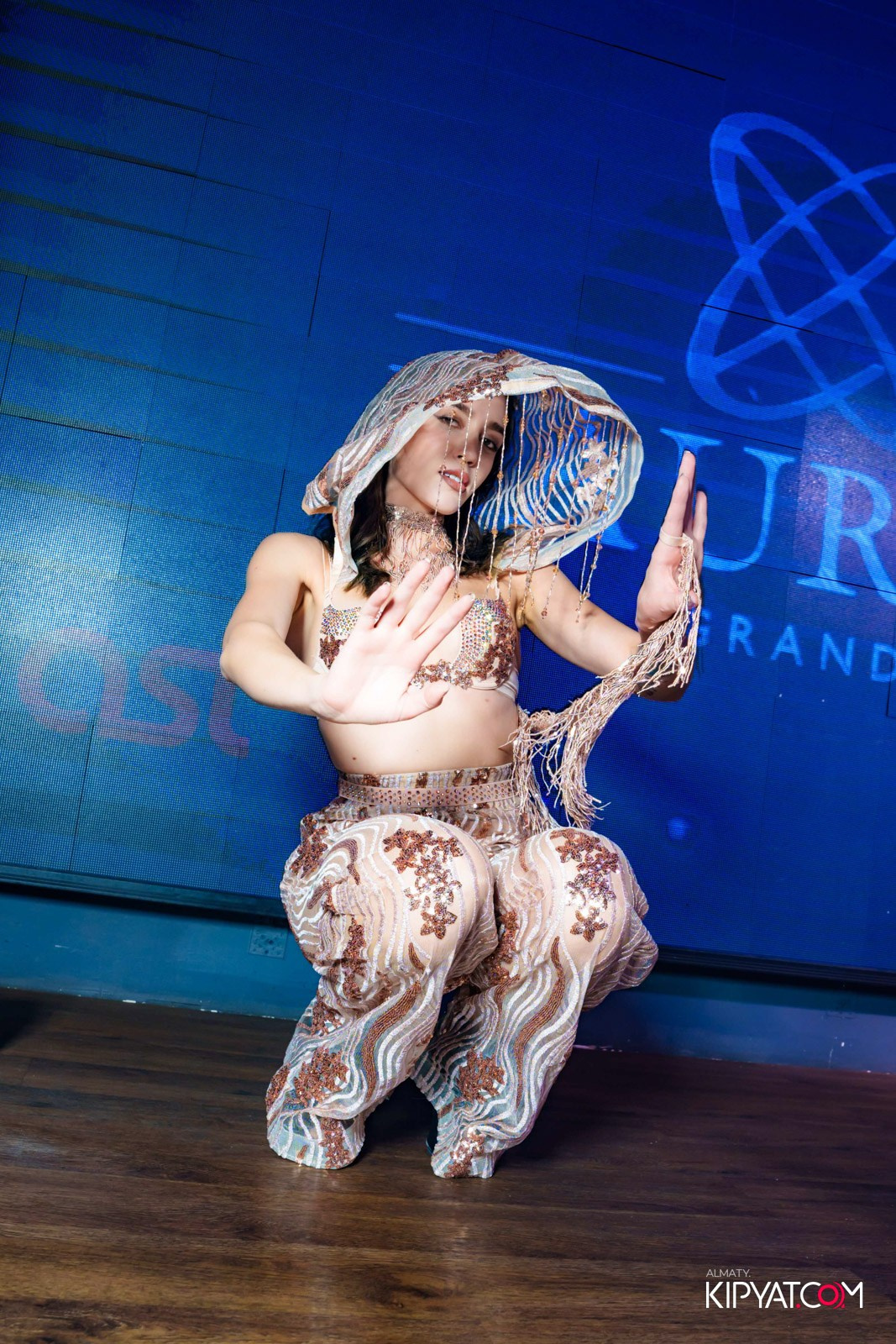 LAUREATE KARAOKE HALL. КИПЯТКОМ АЛМАТЫ!