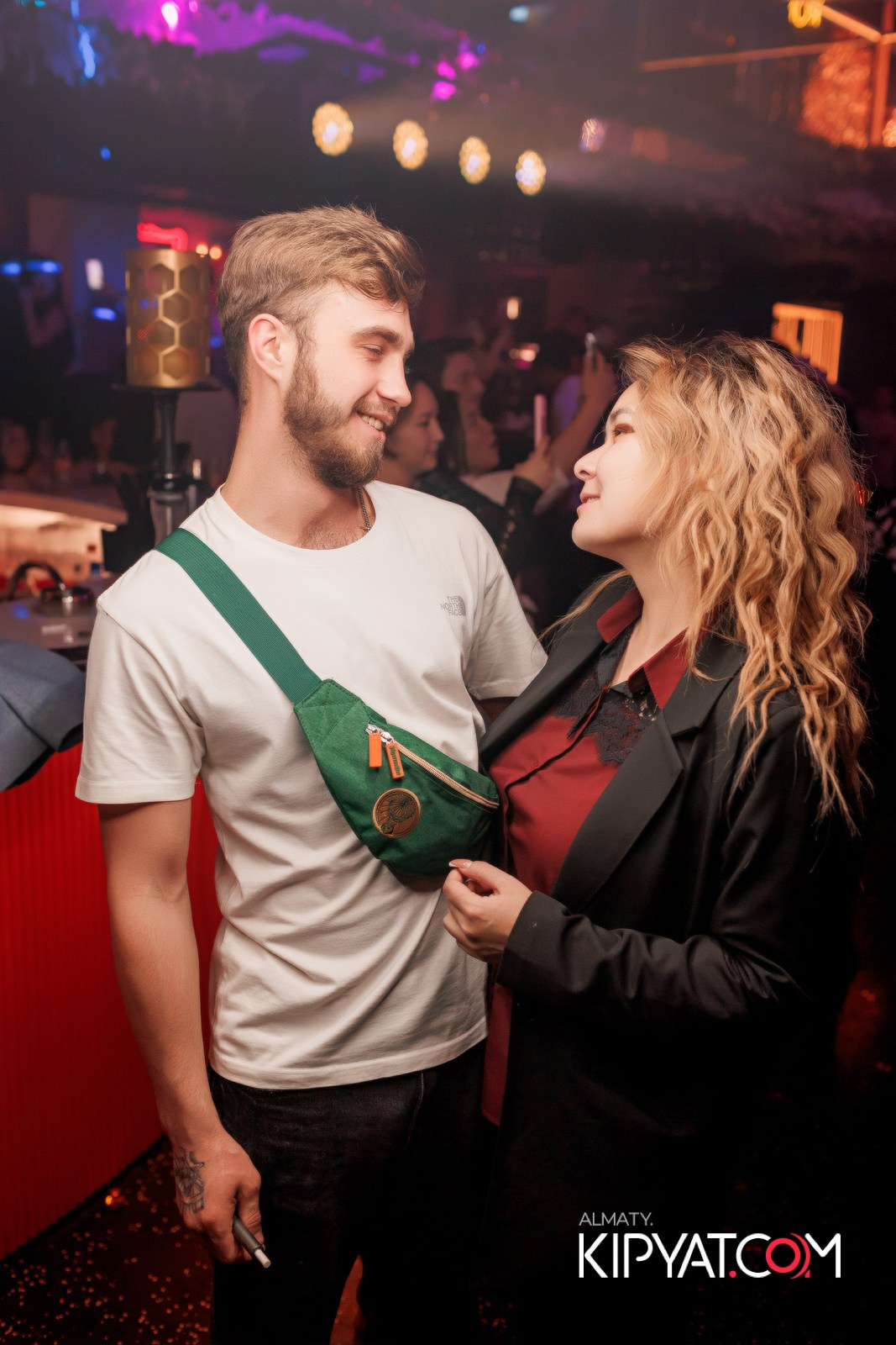 SANTA BARBARA — ПИТ ДЖЕЙСОН (ГР. ПРЕМЬЕР-МИНИСТР) И ИЛЬЯ ЗУДИН (ГР. ДИНАМИТ) НА ПРЕДНОВОГОДНЕЙ ВЕЧЕРИНКЕ. КИПЯТКОМ АЛМАТЫ!