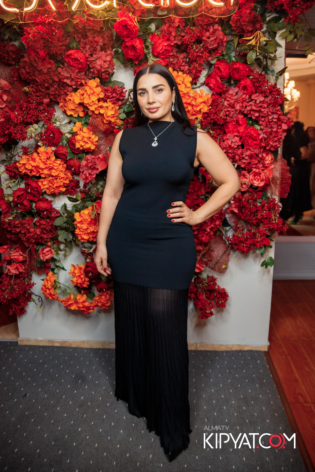 ДЕНЬ РОЖДЕНИЯ КАФЕ ЭСМИРАЛЬДА. КИПЯТКОМ АЛМАТЫ!