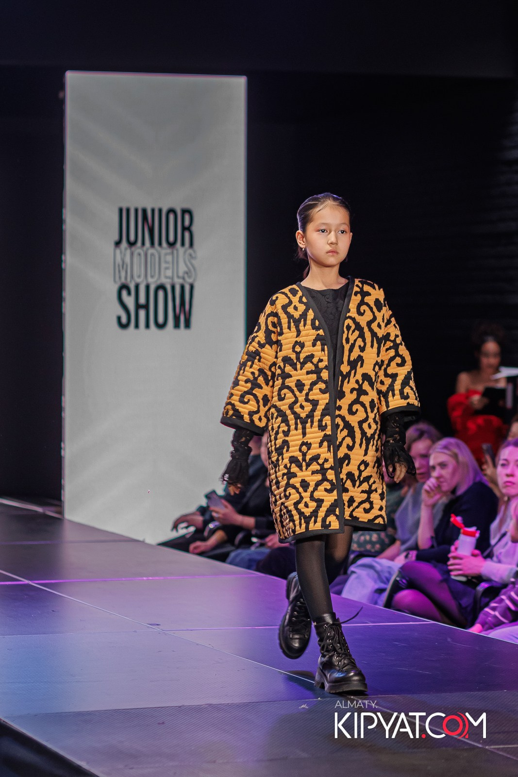 JUNIOR MODELS SHOW В РАМКАХ БЛАГОТВОРИТЕЛЬНОГО ПРОЕКТА МОДА ЗА СЧАСТЬЕ ДЕТЕЙ. КИПЯТКОМ АЛМАТЫ!