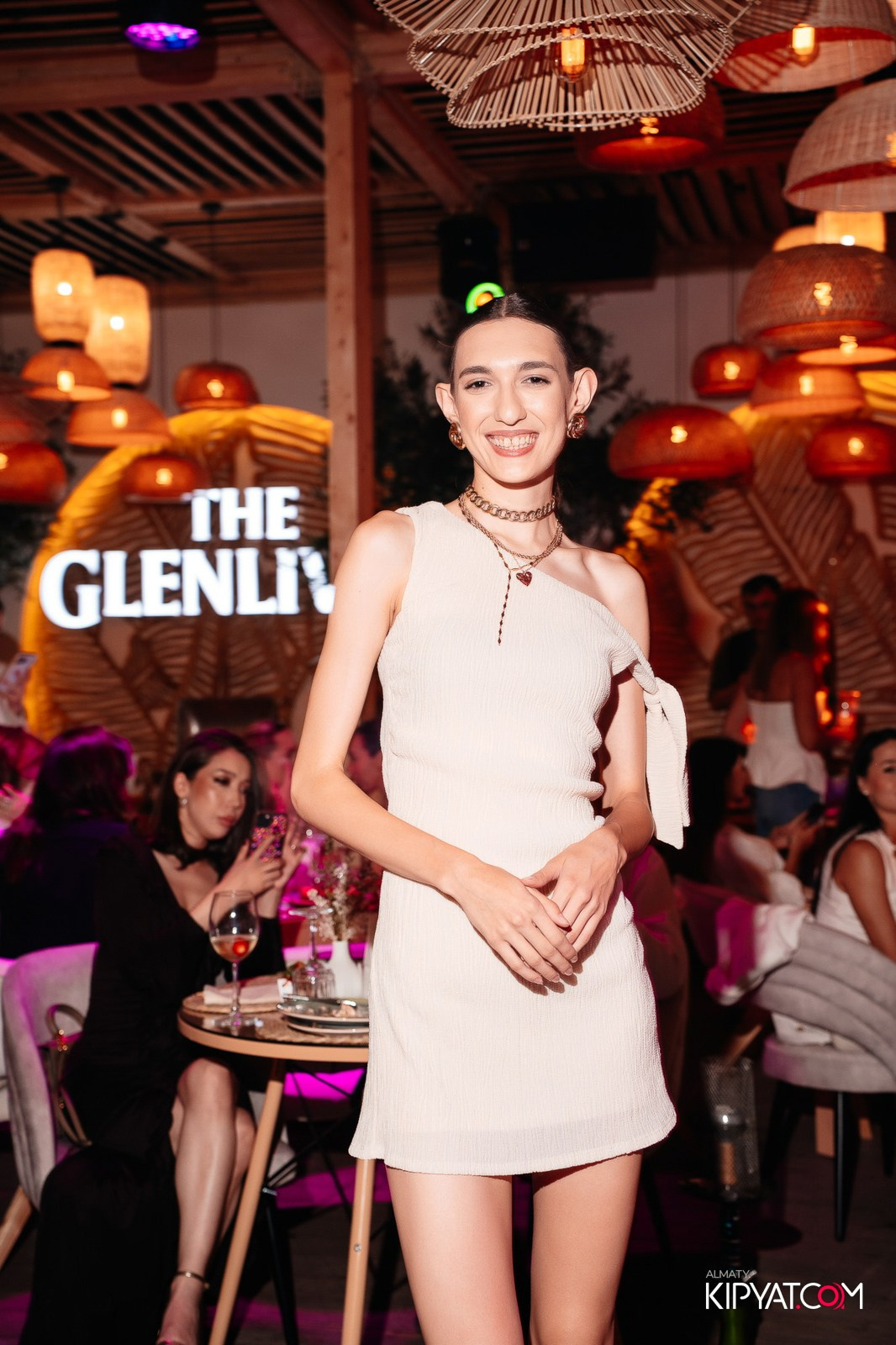 MOOD KARAOKE & TERRACE. КИПЯТКОМ АЛМАТЫ!