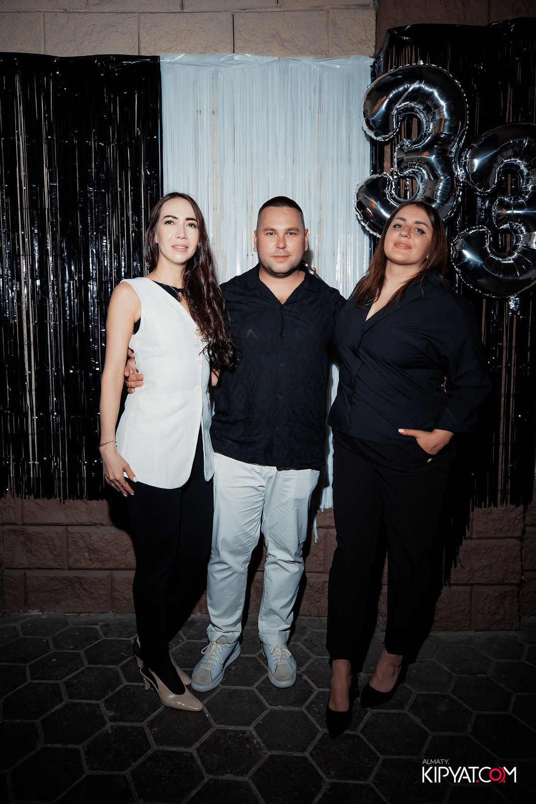 THE WALL STREET. КИПЯТКОМ АЛМАТЫ!