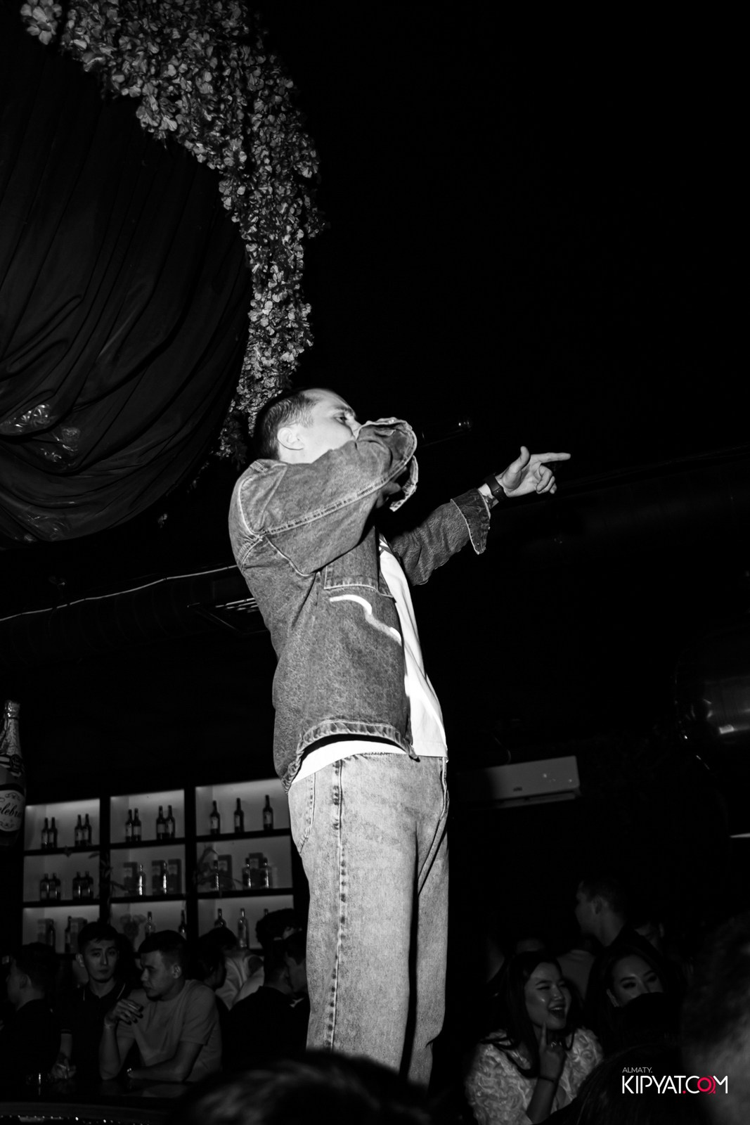 UYAT EMES BAR. КИПЯТКОМ АЛМАТЫ!