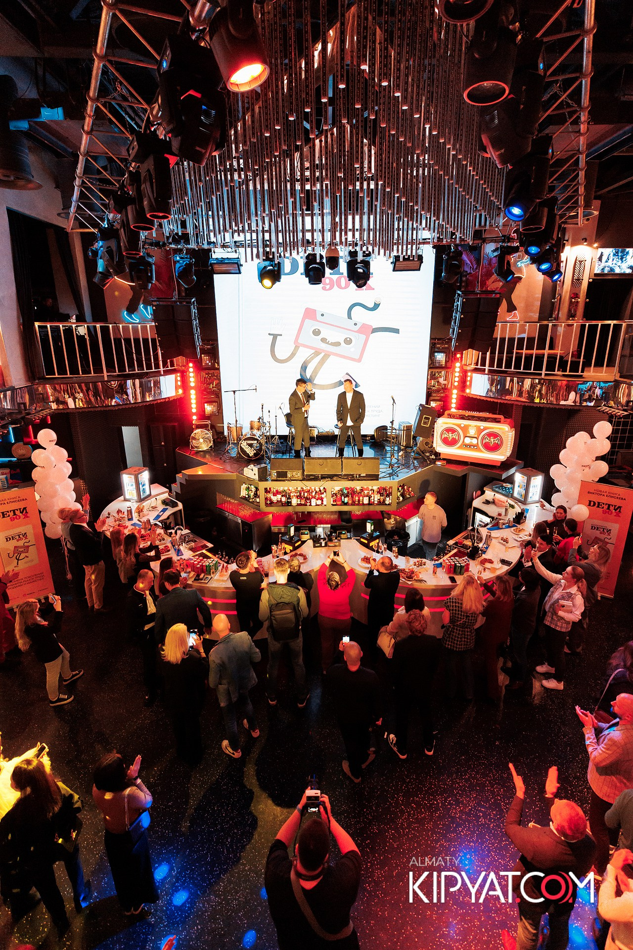 ПРЕЗЕНТАЦИЯ КНИГИ ВИКТОРА ЕЛИСЕЕВА. КИПЯТКОМ АЛМАТЫ!