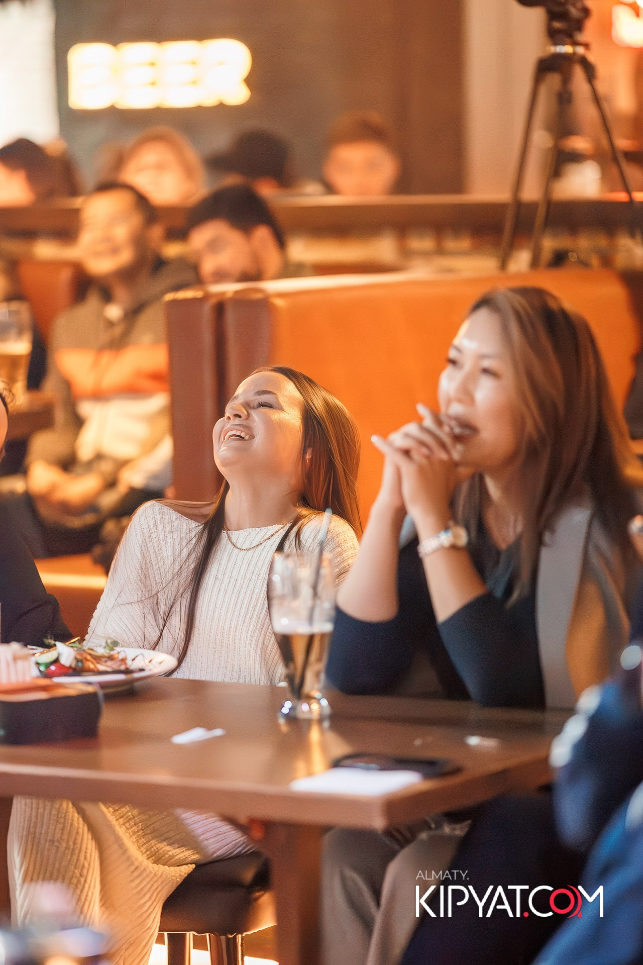 СОЛЬНЫЙ СТЕНДАП КОНЦЕРТ АЛЕКСАНДРА МЕРКУЛЬ. КИПЯТКОМ АЛМАТЫ!