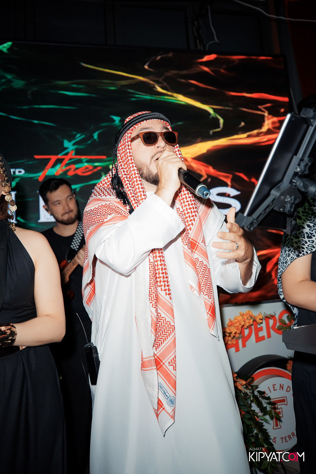 FRIENDS BAR & TERRACE. КИПЯТКОМ АЛМАТЫ!