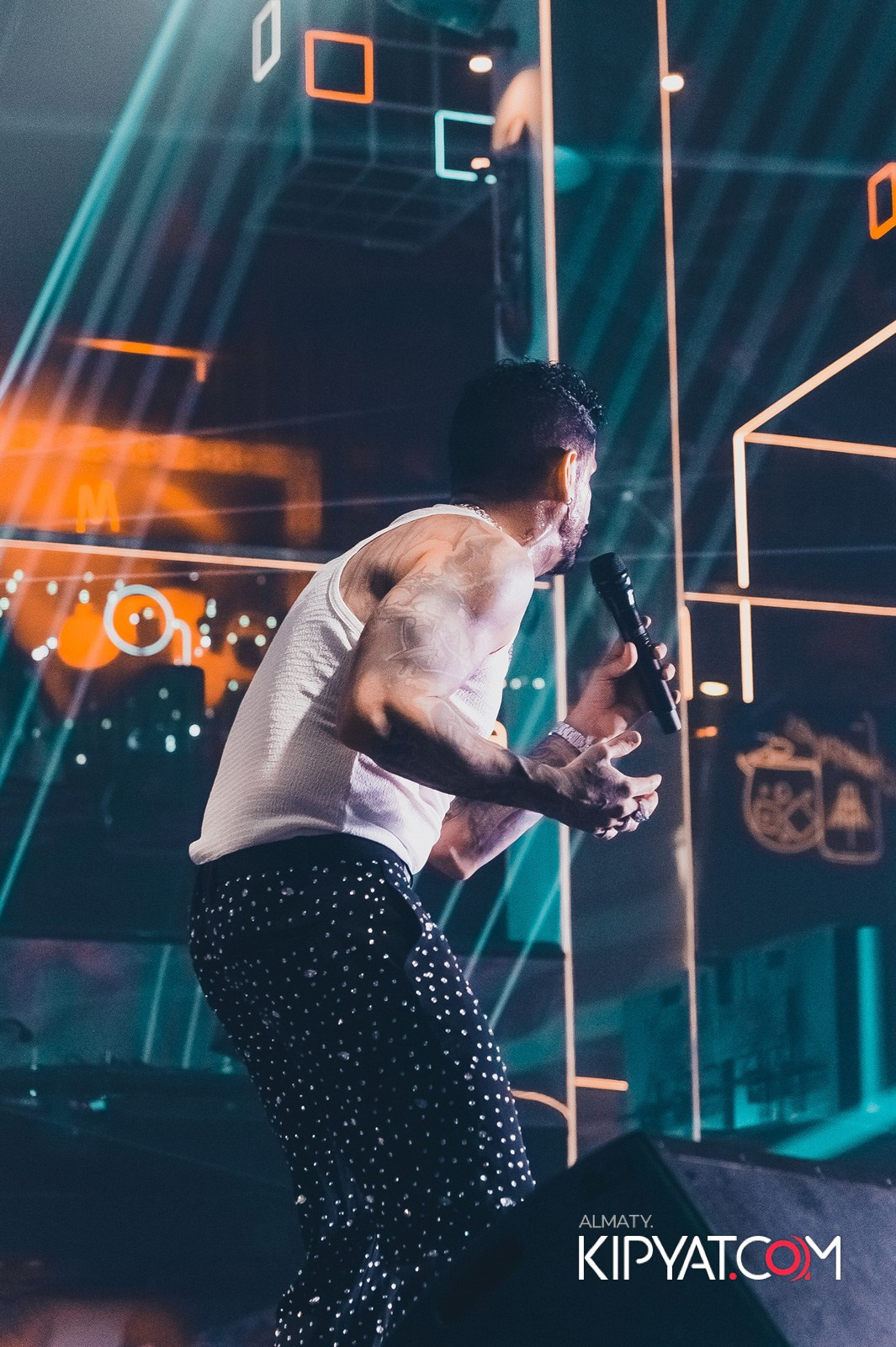 SANTA BARBARA — SPECIAL QUEST МИТЯ ФОМИН. КИПЯТКОМ АЛМАТЫ!