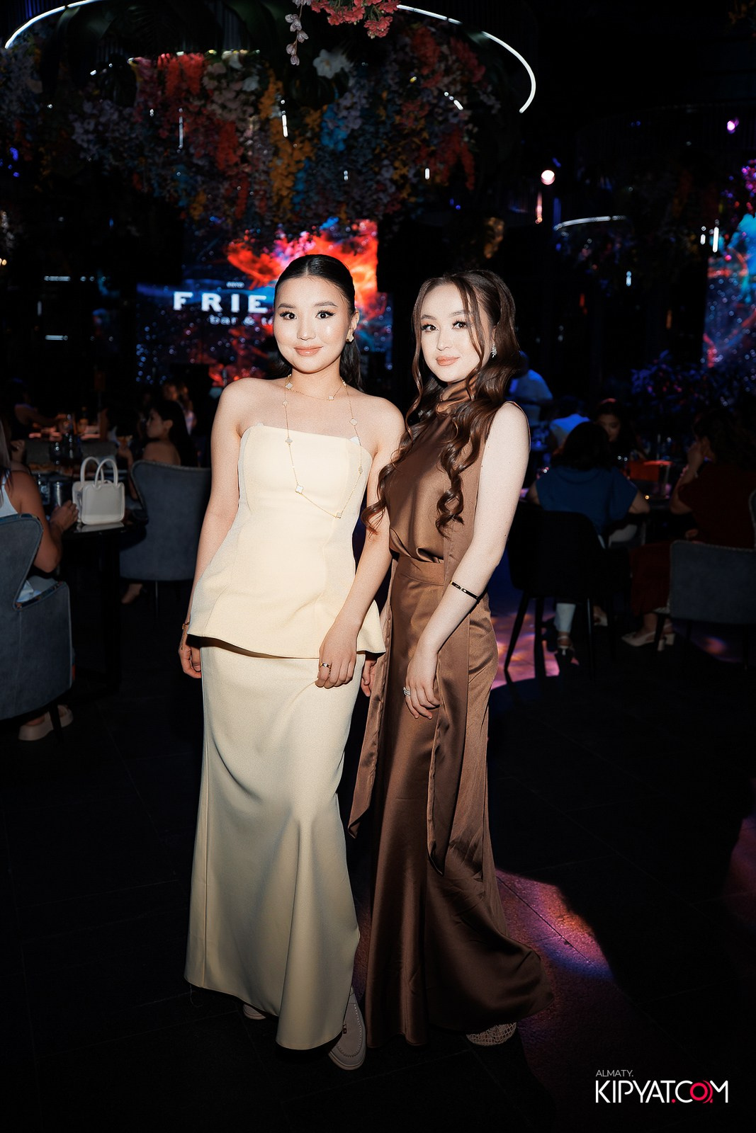 FRIENDS BAR & TERRACE. КИПЯТКОМ АЛМАТЫ!