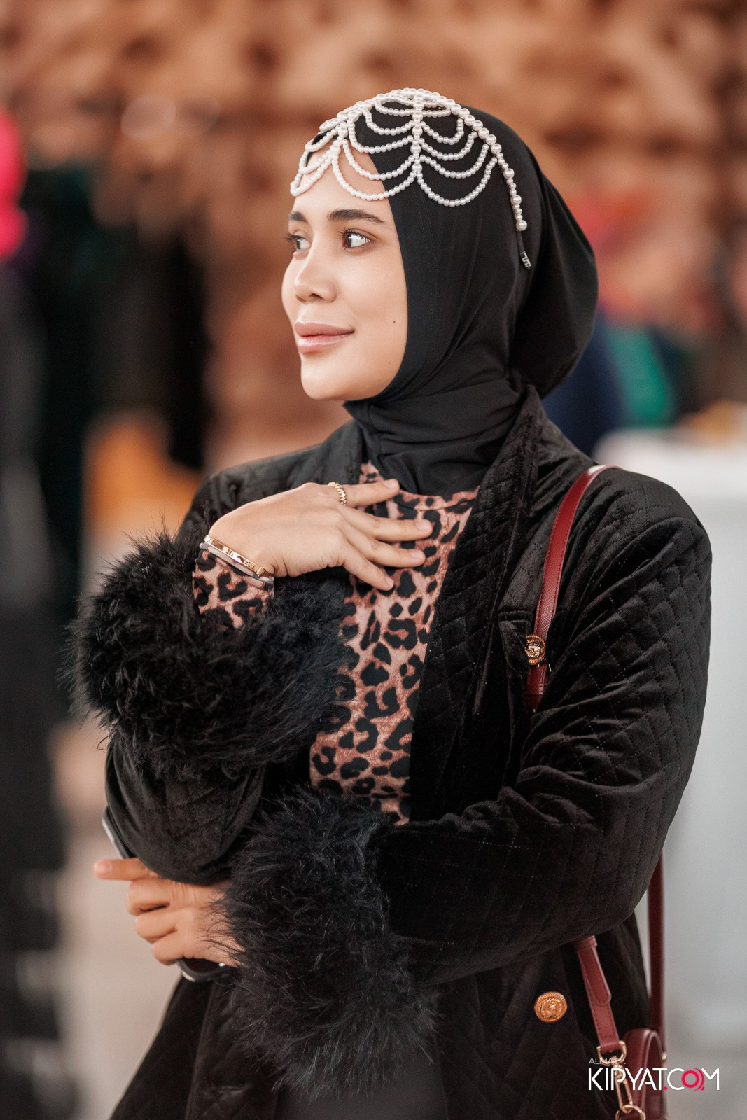 FASHION ПОКАЗ, КАЗАХСКОЙ НАЦИОНАЛЬНОЙ ОДЕЖДЫ. КИПЯТКОМ АЛМАТЫ!