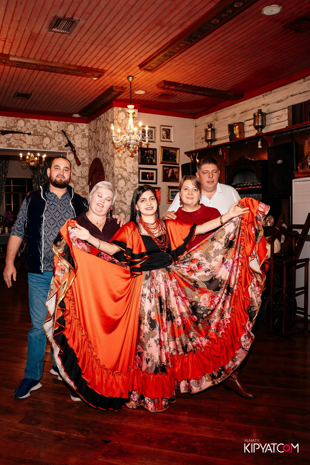 РЕСТОРАН МАРЬИНА РОЩA. КИПЯТКОМ АЛМАТЫ!