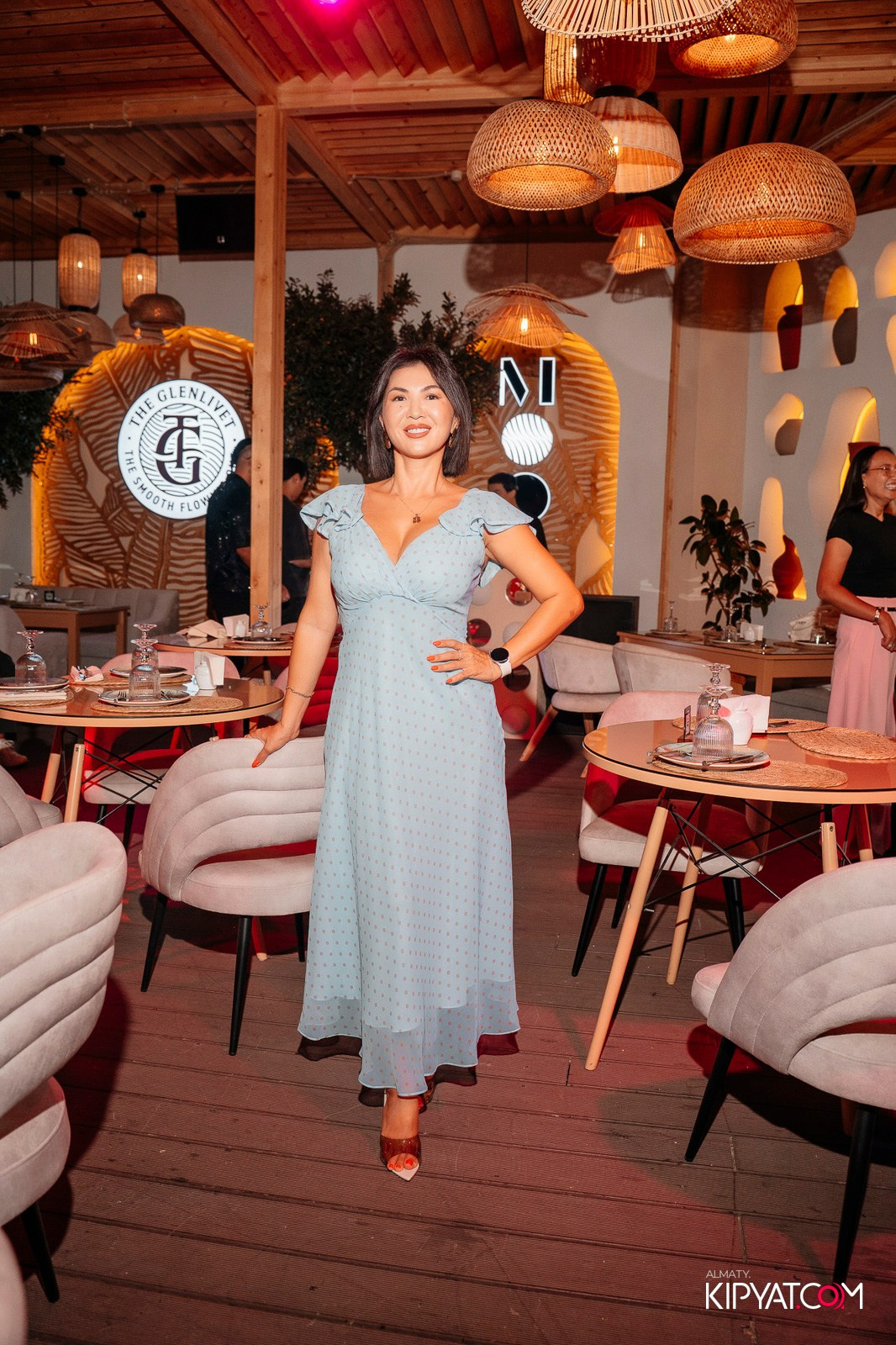 MOOD KARAOKE & TERRACE. КИПЯТКОМ АЛМАТЫ!