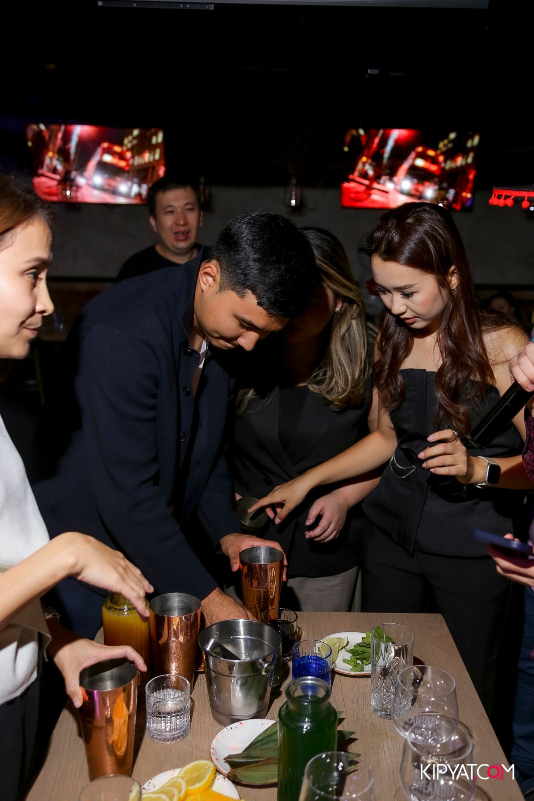 SPACE KARAOKE BAR. КИПЯТКОМ АЛМАТЫ!