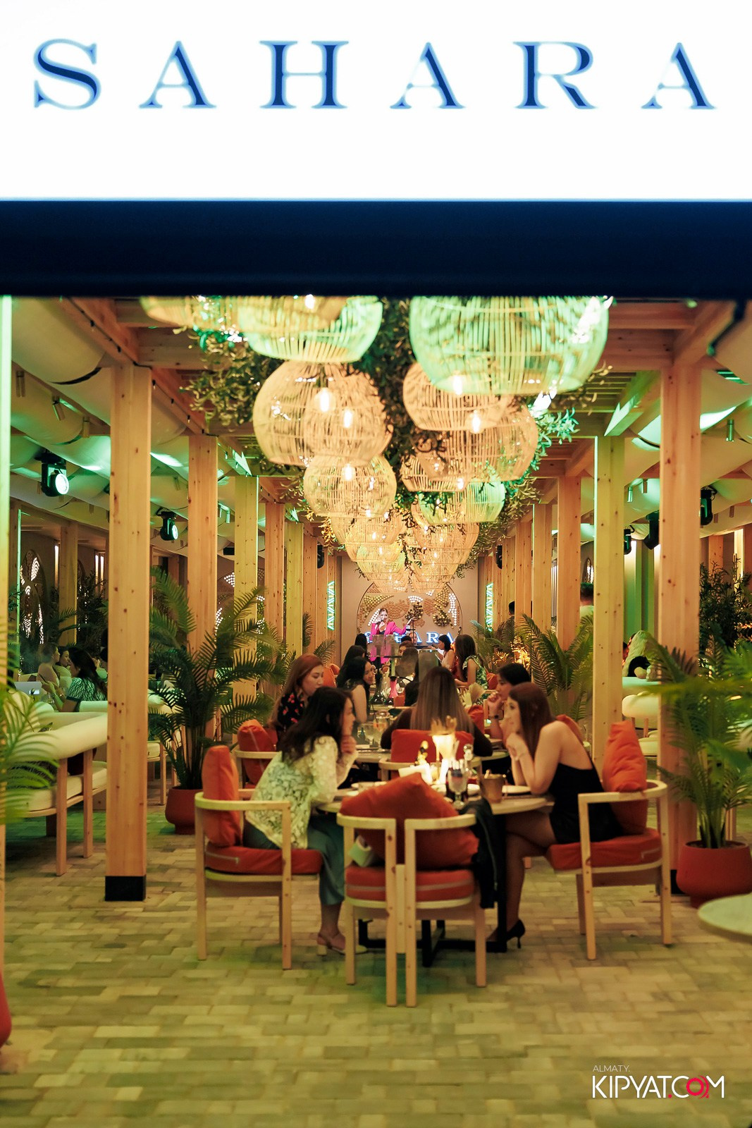 SAHARA ASIAN MIX RESTAURANT. КИПЯТКОМ АЛМАТЫ! Фотосъемка мероприятий в Алматы