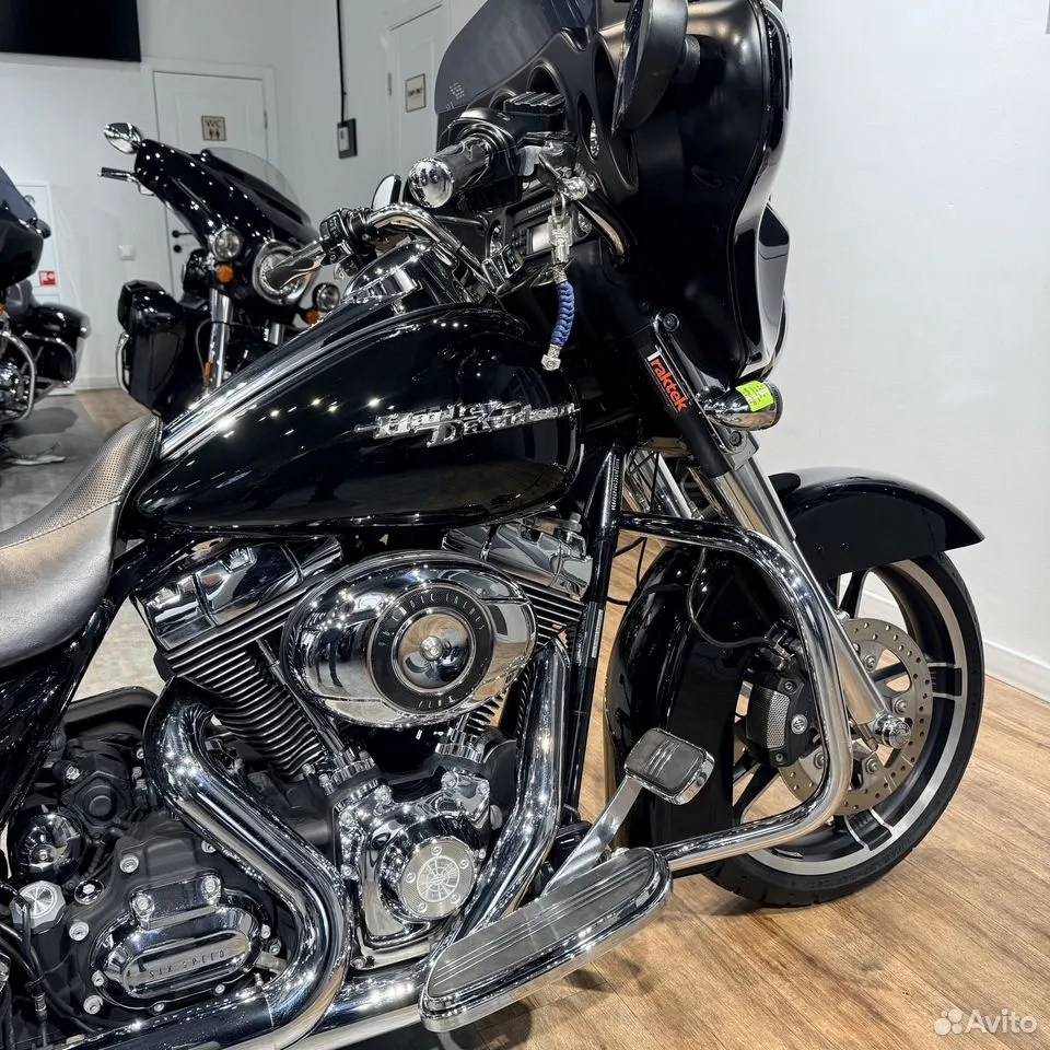 2010 Street Glidе 96 АВS Vivid Black Еnfоrсеr. Hello Davidson, Москва. Только хорошие мотоциклы…