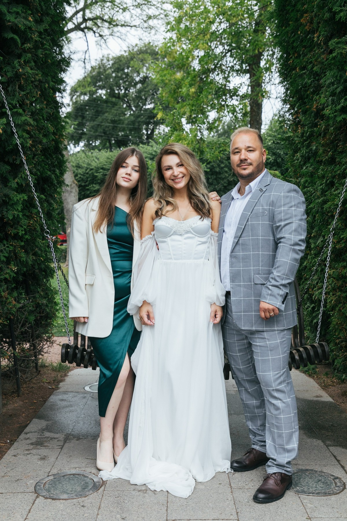 Свадебная регистрация и микропрогулка в Петергофе. Фотограф крещение венчание в Петербурге! Помогает подобрать храм и посоветовал душевного батюшку в СПб