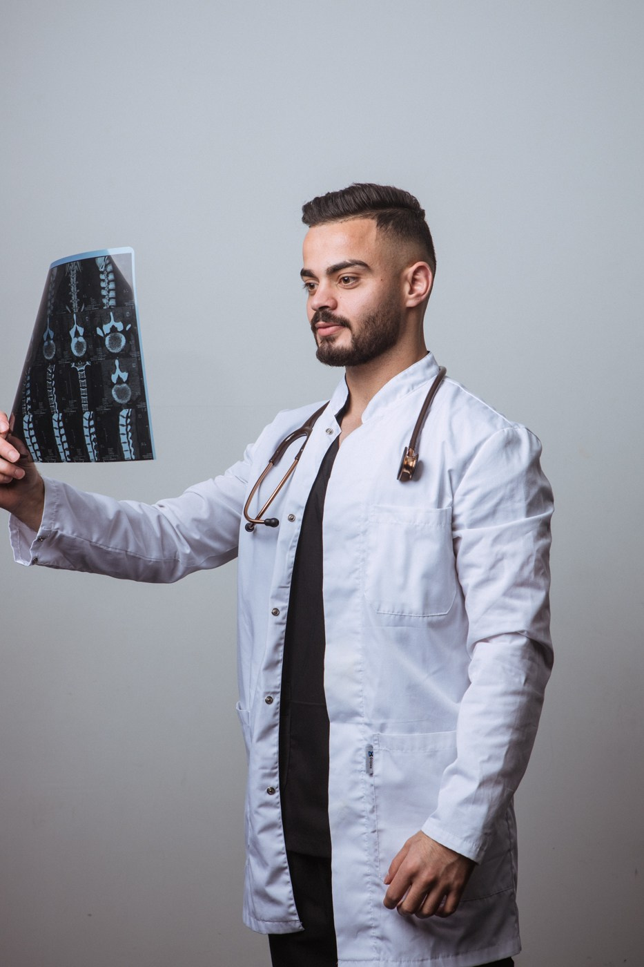 Съемка для выпускников медицинского университета. Фотографы в городе Волгограде — Людмила Агеева и Алексей Околелов