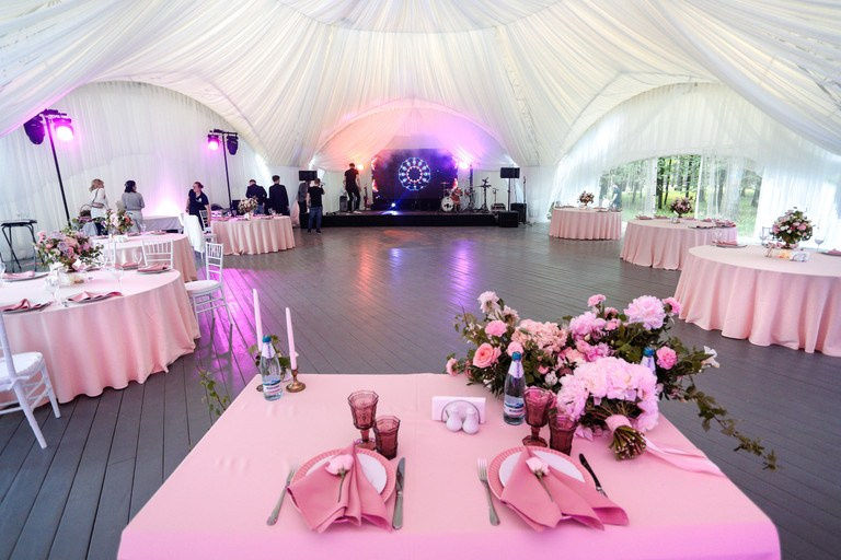 Свадьба байкеров в ресторане «Дворянское гнездо». Kirillova Studio — мастерская декора и событий Юли Кирилловой