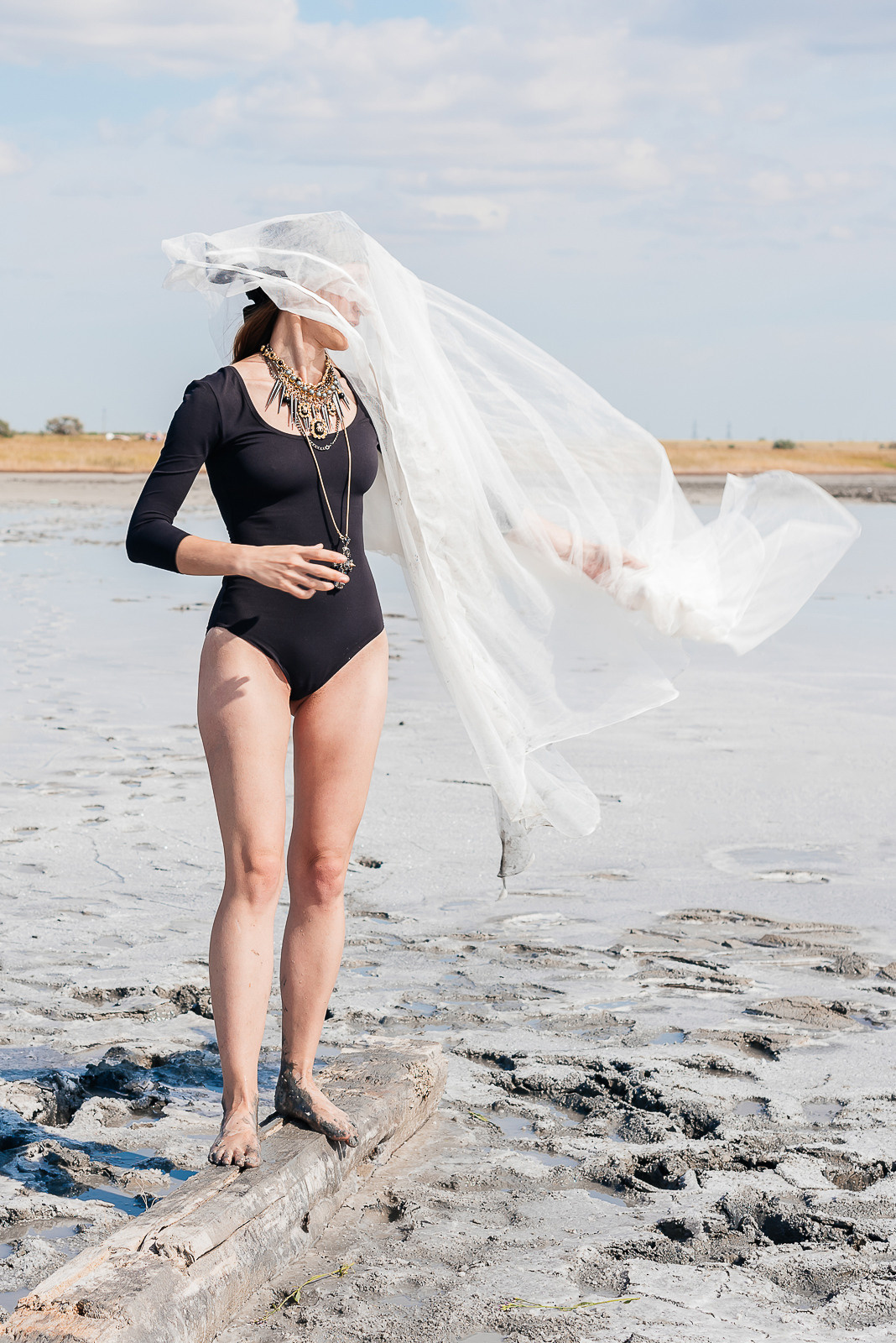 Фотосессия на Алтае, девушка, розовое озеро, бурсоль, черное боди, фэшн фотосессия, fashion photoshoot, фотограф, фотограф в новосибирске, фотограф новосибирск, фотосессия новосибирск, заказать фотографа в новосибирске, портретный фотограф новосибирск, женский фотограф новосибирск, фотосессия на природе, фотосессия летом, летняя фотосессия