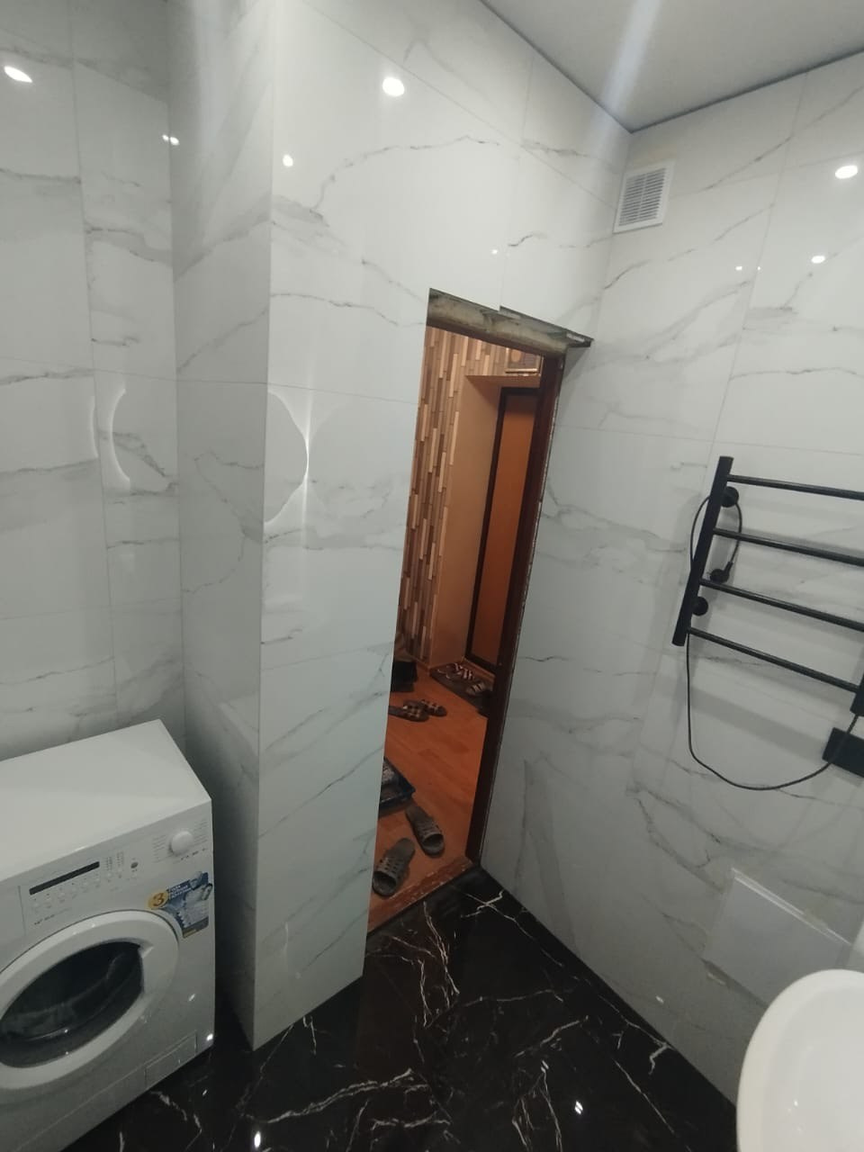 Ванная комната (ул. Залесная д. 5а). Ремонт санузла, туалета, ванной под ключ в Казани. Укладка плитки