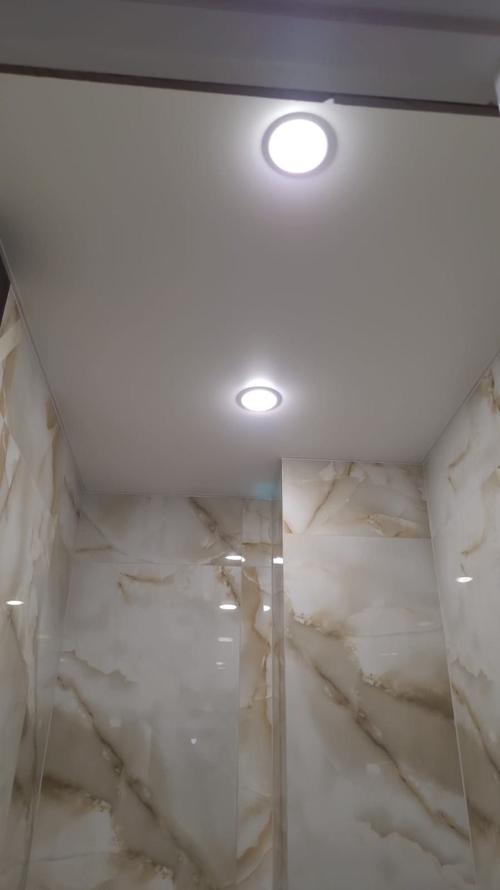 Ванная комната (ул. Ильгама Шакирова д. 18). Ремонт санузла, туалета, ванной под ключ в Казани. Укладка плитки