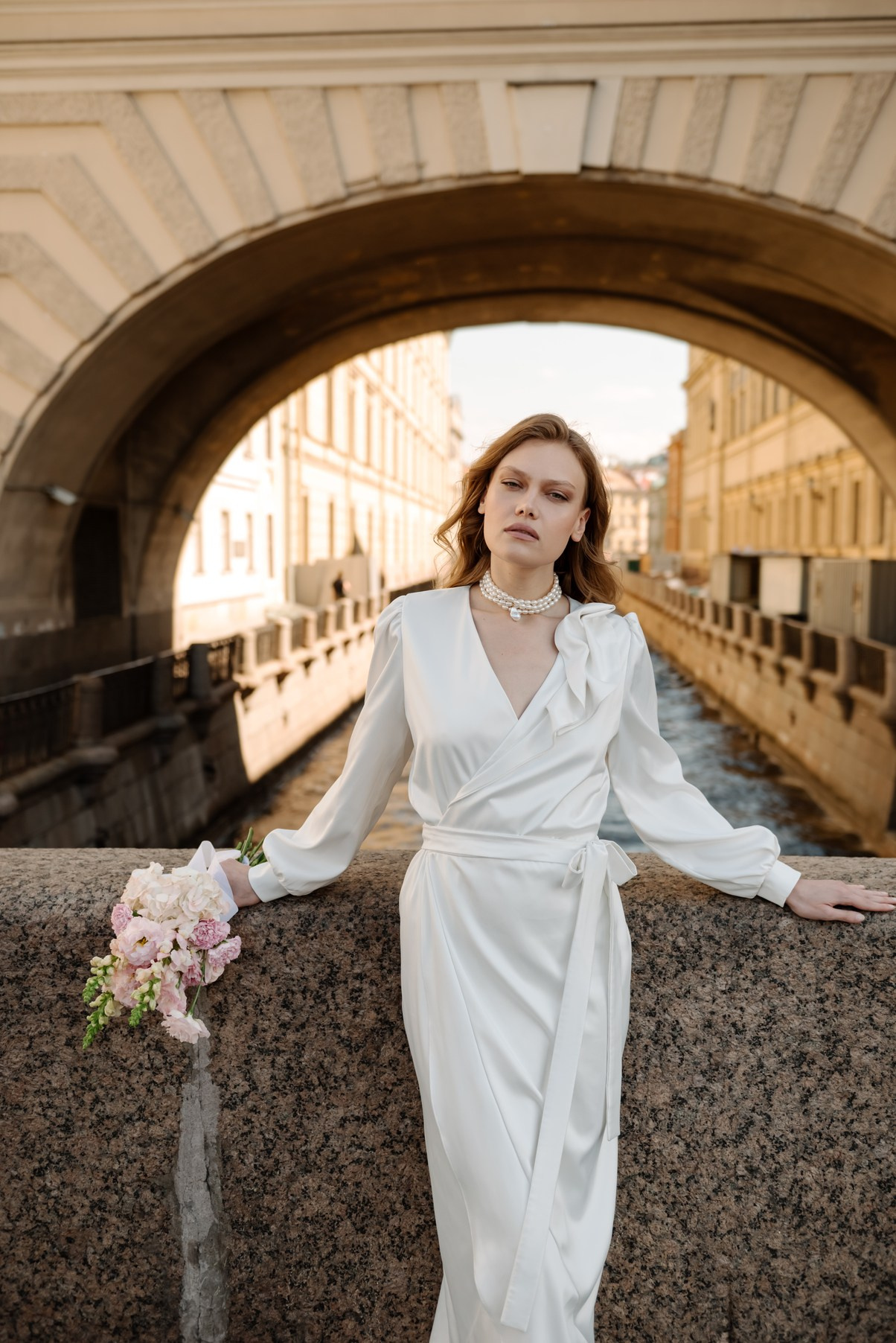 Прогулка у Эрмитажа. Свадебный и сеейный фотограф в Санкт-Петербурге Елена Худякова