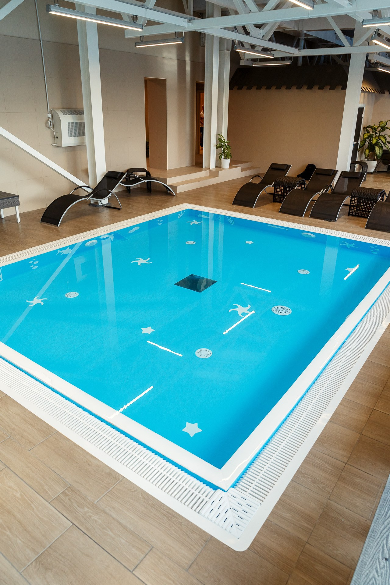 Бассейн Атлант. Фотосъёмка для бизнеса — предметное фото, репортаж с мероприятий, портреты людей, съёмка интерьера и экстерьера