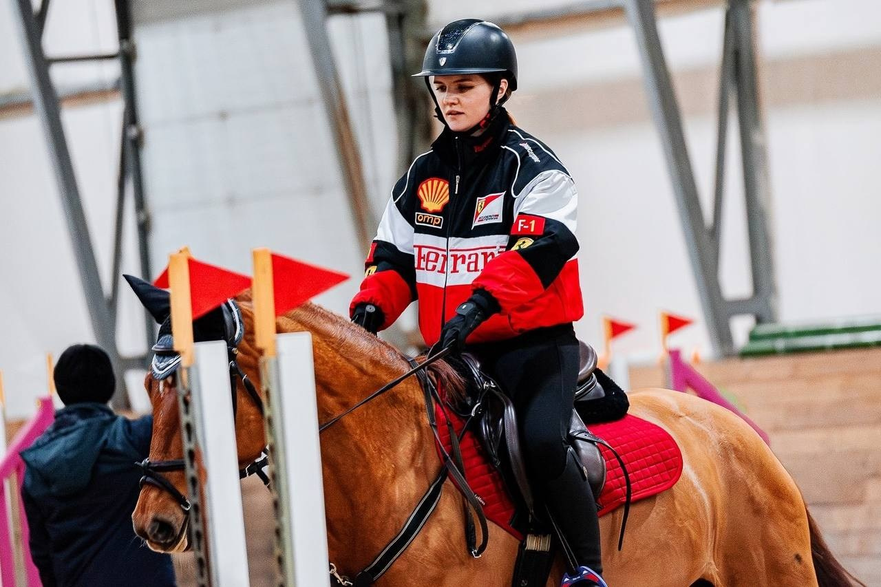 НОВЫЙ ГОД В КСК «АЛМАЗОВО», КОНКУР. Куракина Дарья • Конный фотограф