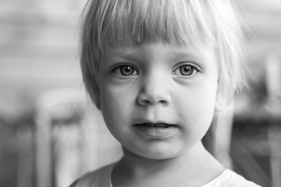 Простые портреты с естественным светом в интерьере. Семейный и школьный фотограф в Москве Анна Ткач