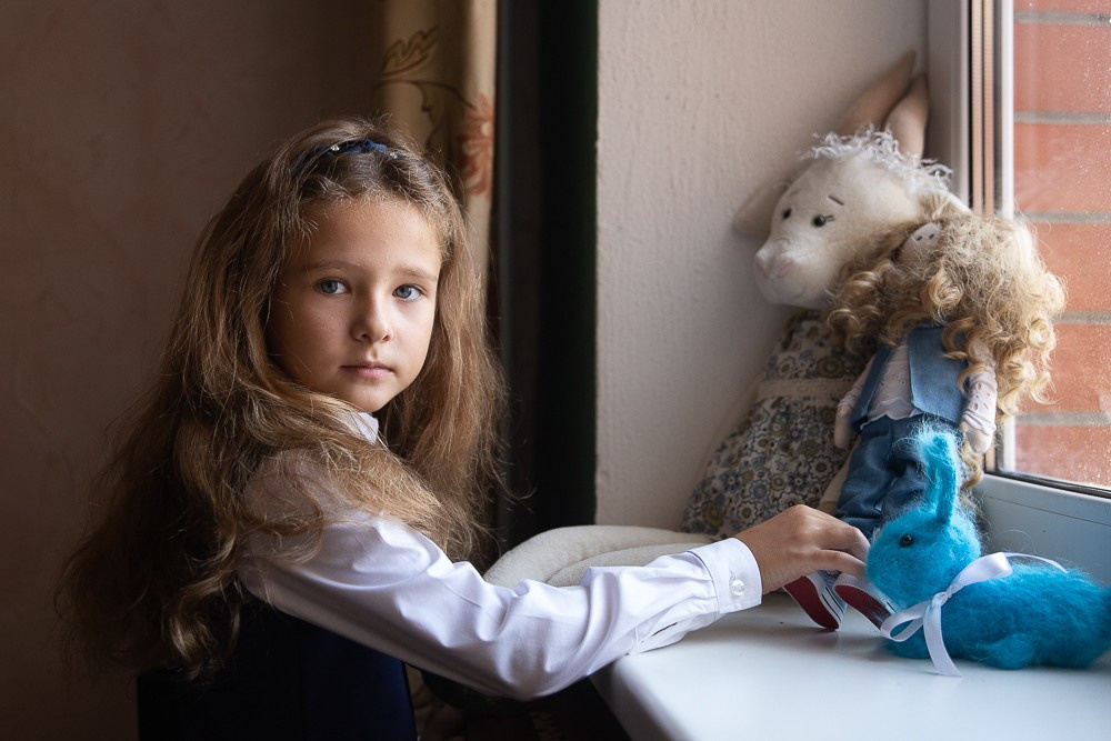 Фотосессия для первоклассника дома и в классе. Семейный и школьный фотограф в Москве Анна Ткач