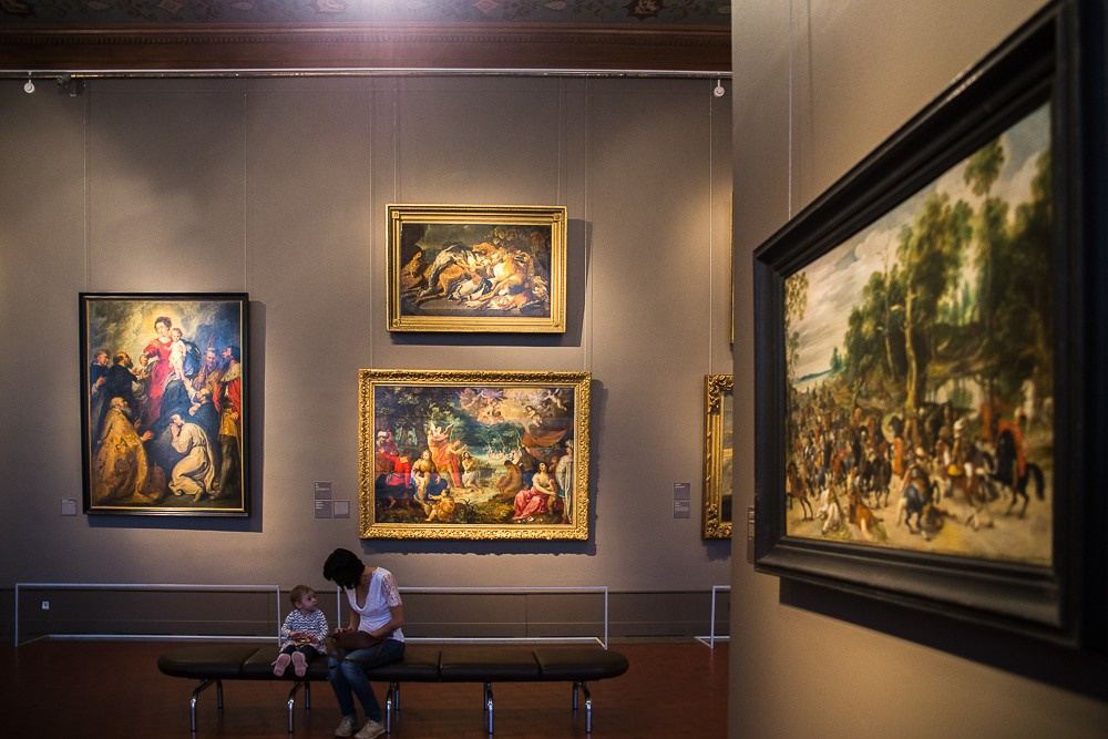 Фотопрогулка в музее имени Пушкина в Москве для мамы с ребенком. Семейный и школьный фотограф в Москве Анна Ткач