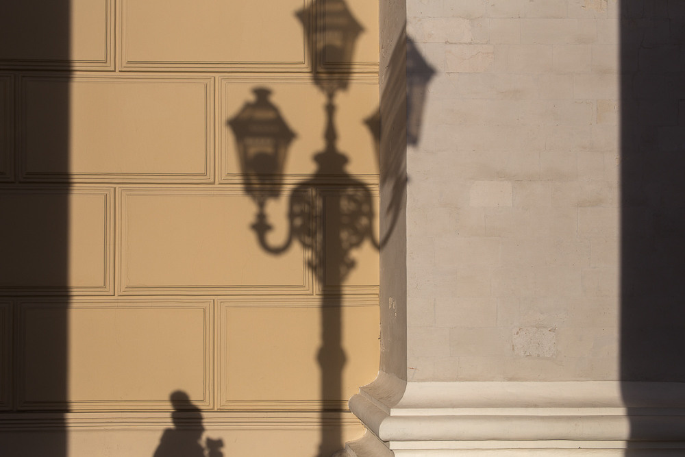Фотопрогулка маленькой девочки по предновогодней Москве. Семейный и школьный фотограф в Москве Анна Ткач