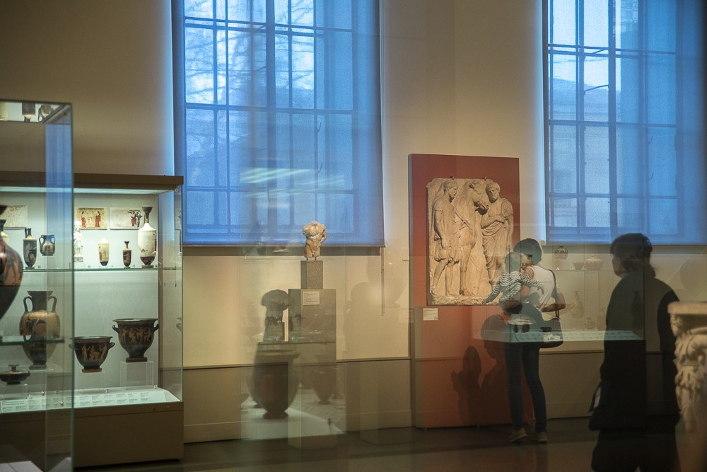 Фотопрогулка в музее имени Пушкина в Москве для мамы с ребенком. Семейный и школьный фотограф в Москве Анна Ткач